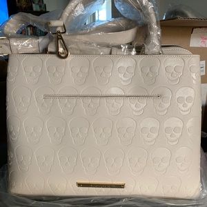 Skulltastic satchel Betsy Johnson